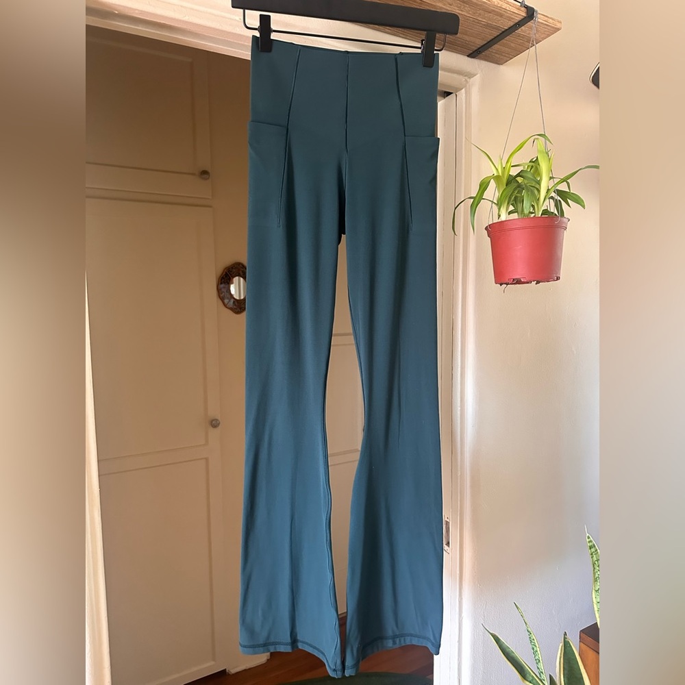 Aerie Offline Hi-Rise Bootcut Leggings